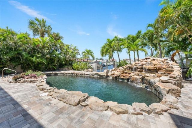 5151 PORPOISE PLACE, New Port Richey, FL 34652