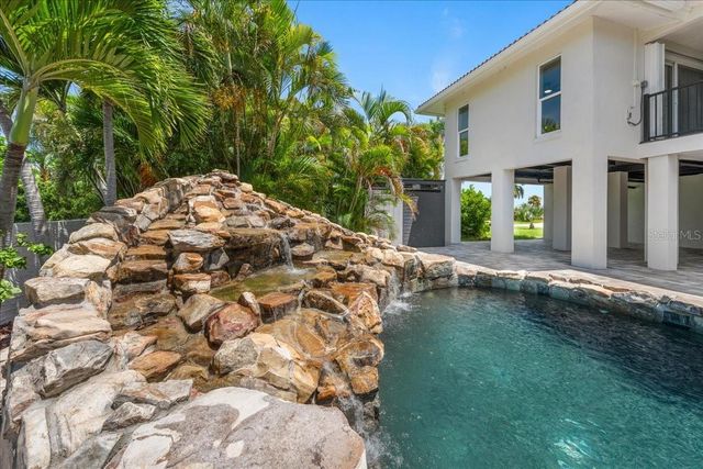 5151 PORPOISE PLACE, New Port Richey, FL 34652