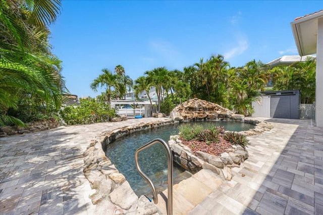 5151 PORPOISE PLACE, New Port Richey, FL 34652