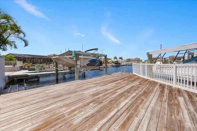 5151 PORPOISE PLACE, New Port Richey, FL 34652