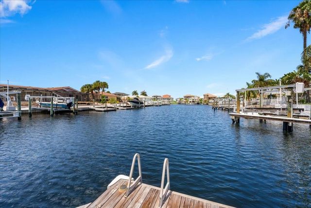 5151 PORPOISE PLACE, New Port Richey, FL 34652