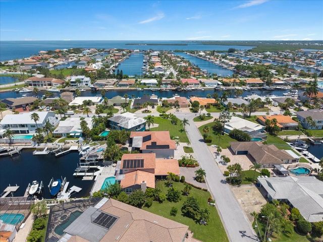 5151 PORPOISE PLACE, New Port Richey, FL 34652
