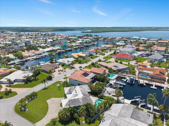 5151 PORPOISE PLACE, New Port Richey, FL 34652