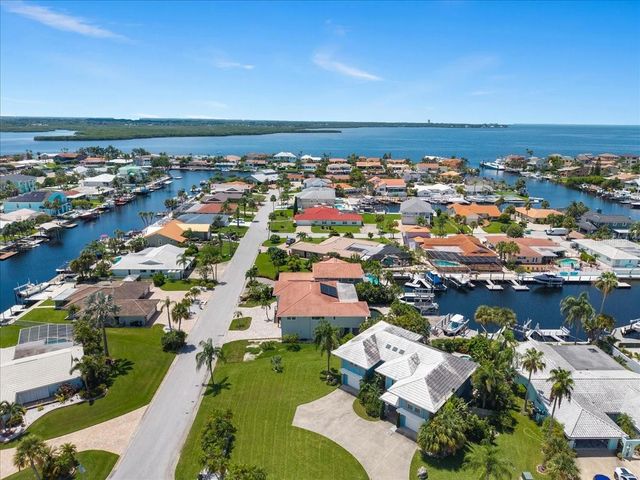 5151 PORPOISE PLACE, New Port Richey, FL 34652