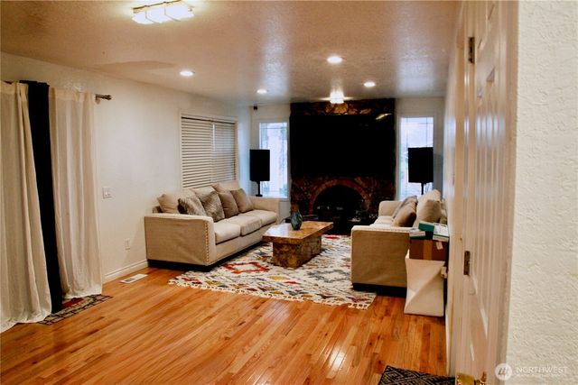 11531 80th Avenue S, Seattle, WA 98178