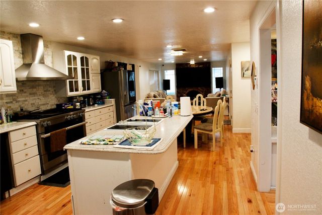 11531 80th Avenue S, Seattle, WA 98178