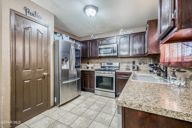 4012 TIERRA EVA Place, El Paso, TX 79938