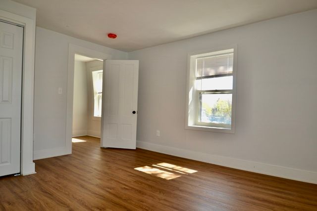 63-65 Cherry St 2R, Ashland, MA 01721
