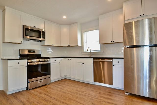 63-65 Cherry St 2R, Ashland, MA 01721