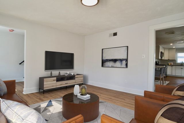 63-65 Cherry St 2R, Ashland, MA 01721