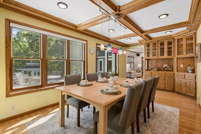 2600 W 102nd Street, Bloomington, MN 55431