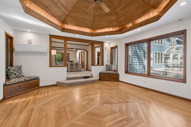 2600 W 102nd Street, Bloomington, MN 55431