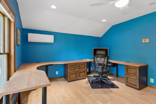 2600 W 102nd Street, Bloomington, MN 55431