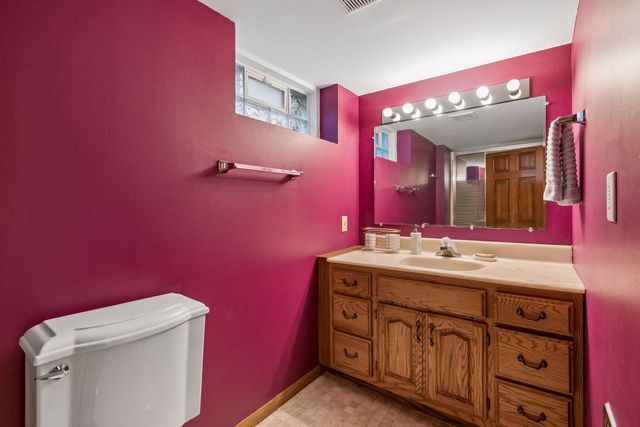 2600 W 102nd Street, Bloomington, MN 55431