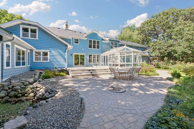 2600 W 102nd Street, Bloomington, MN 55431