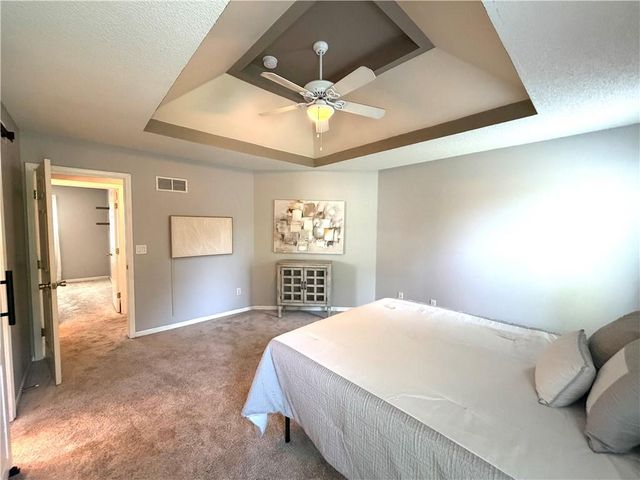 18800 W 164th Street, Olathe, KS 66062