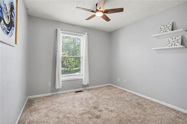 18800 W 164th Street, Olathe, KS 66062