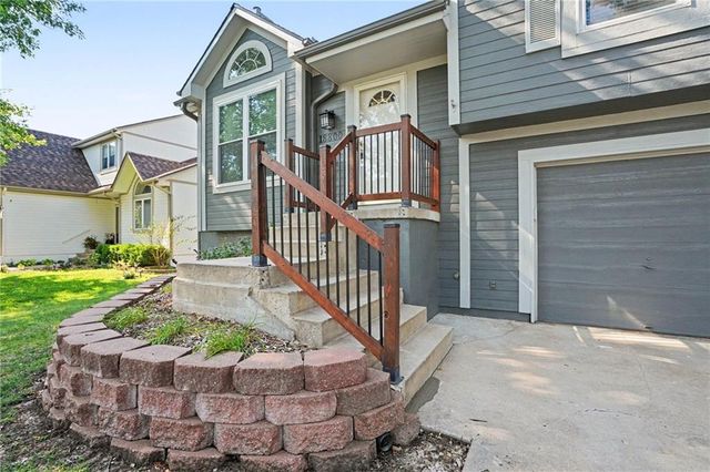 18800 W 164th Street, Olathe, KS 66062