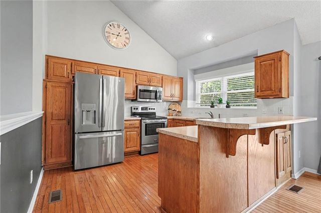 18800 W 164th Street, Olathe, KS 66062