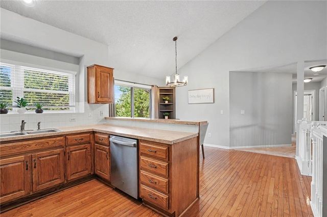 18800 W 164th Street, Olathe, KS 66062