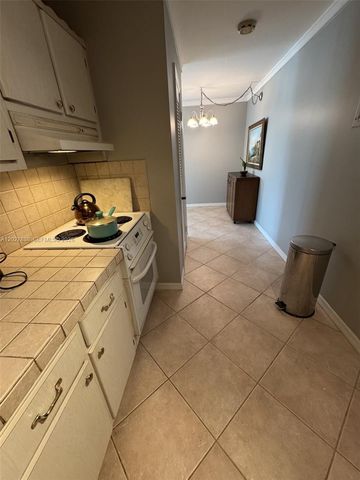 1950 N Andrews Avenue 205D, Wilton Manors, FL 33311