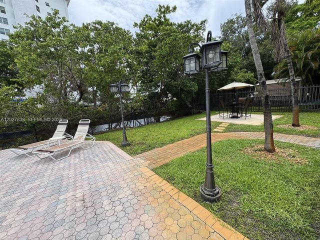 1950 N Andrews Avenue 205D, Wilton Manors, FL 33311
