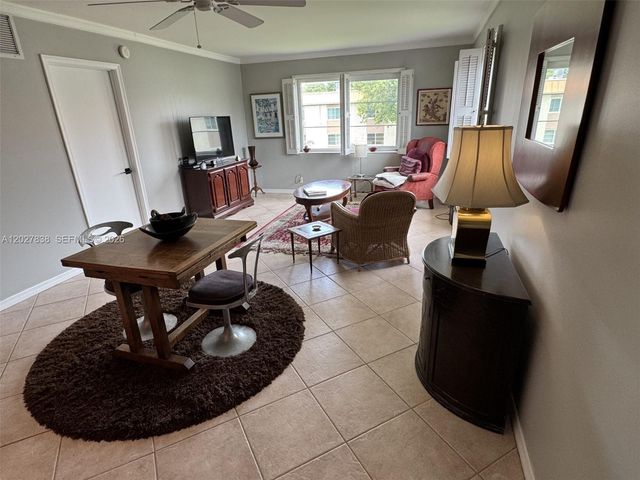 1950 N Andrews Avenue 205D, Wilton Manors, FL 33311