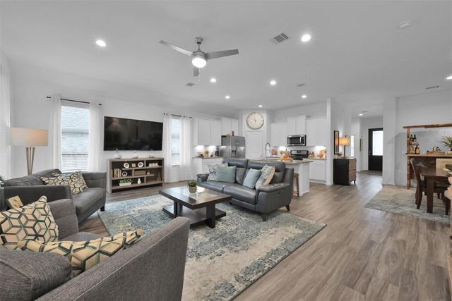 942 Youth Water Road, Montgomery, TX 77316