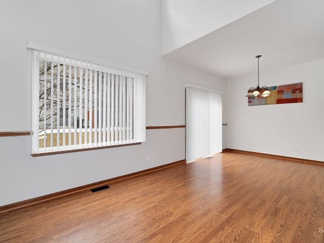 325 N Patriot Drive, Hainesville, IL 60030