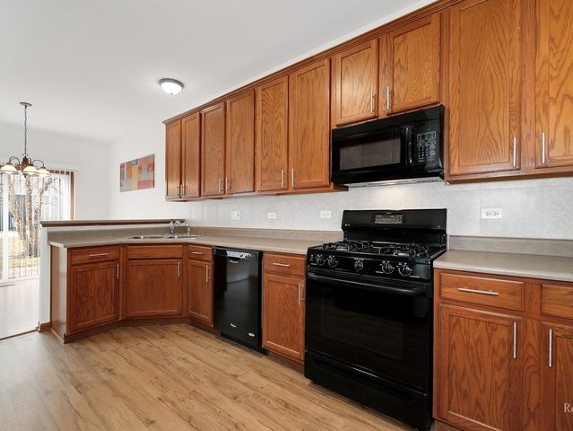 325 N Patriot Drive, Hainesville, IL 60030