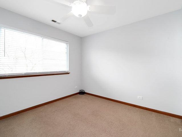 325 N Patriot Drive, Hainesville, IL 60030