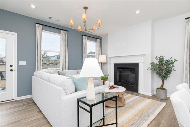 842 Leraes Way, Loganville, GA 30052