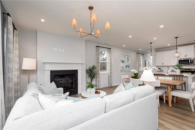 842 Leraes Way, Loganville, GA 30052