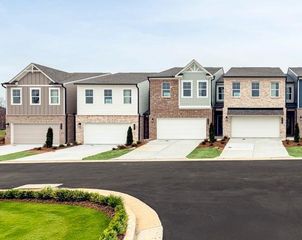 842 Leraes Way, Loganville, GA 30052