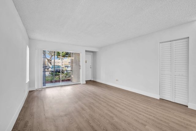 4200 Community Drive 113-1304, West Palm Beach, FL 33409