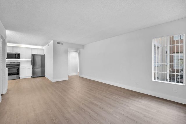 4200 Community Drive 113-1304, West Palm Beach, FL 33409