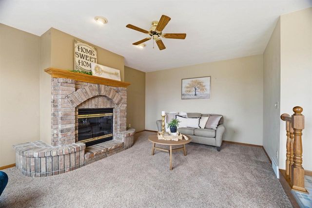 W10058 WOODHAVEN LANE, Hortonville, WI 54944