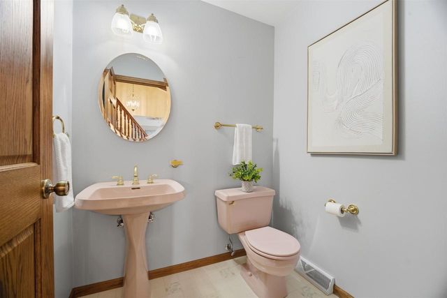 W10058 WOODHAVEN LANE, Hortonville, WI 54944