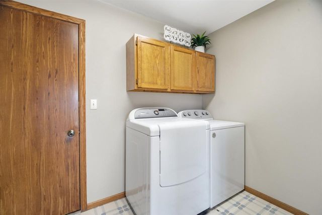 W10058 WOODHAVEN LANE, Hortonville, WI 54944