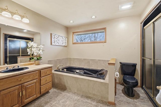 W10058 WOODHAVEN LANE, Hortonville, WI 54944