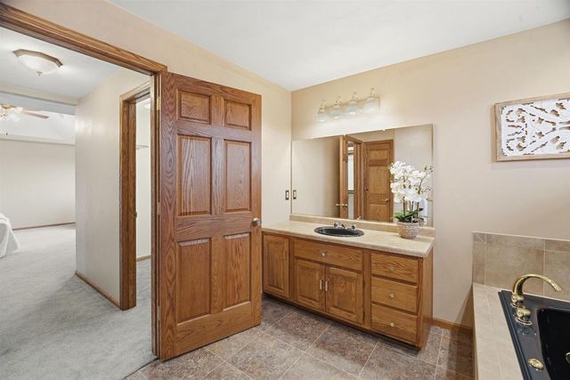 W10058 WOODHAVEN LANE, Hortonville, WI 54944