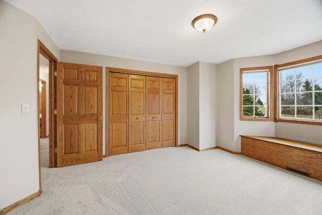 W10058 WOODHAVEN LANE, Hortonville, WI 54944