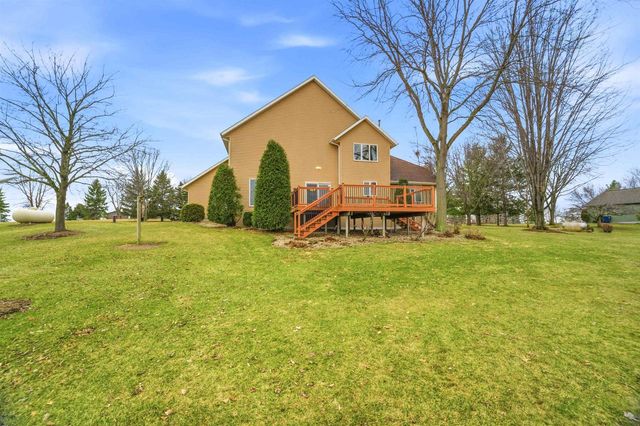 W10058 WOODHAVEN LANE, Hortonville, WI 54944
