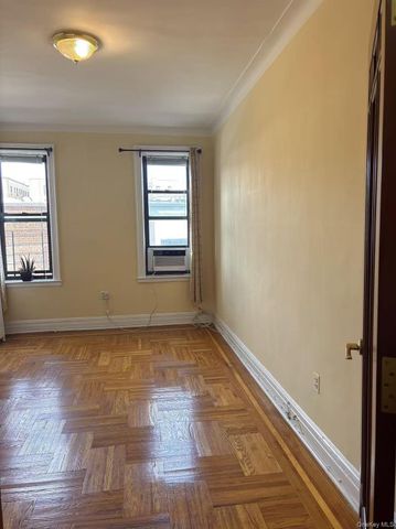 37-16 83 Street 3F, Flushing, NY 11372