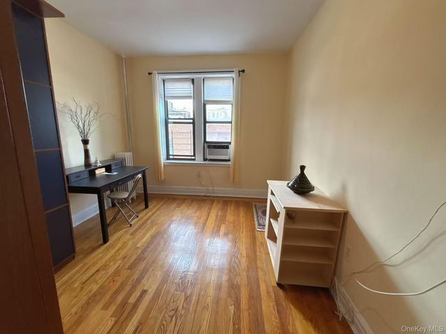 37-16 83 Street 3F, Flushing, NY 11372