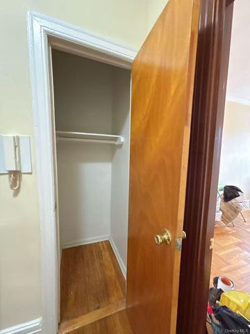 37-16 83 Street 3F, Flushing, NY 11372