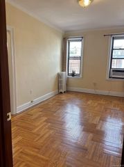 37-16 83 Street 3F, Flushing, NY 11372
