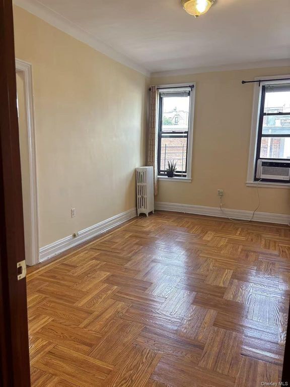 37-16 83 Street 3F, Flushing, NY 11372