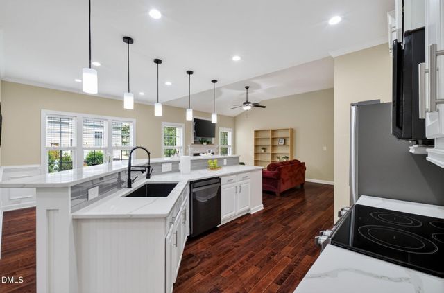 33 Greenfield Lane, Clayton, NC 27527