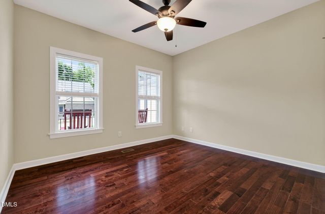 33 Greenfield Lane, Clayton, NC 27527